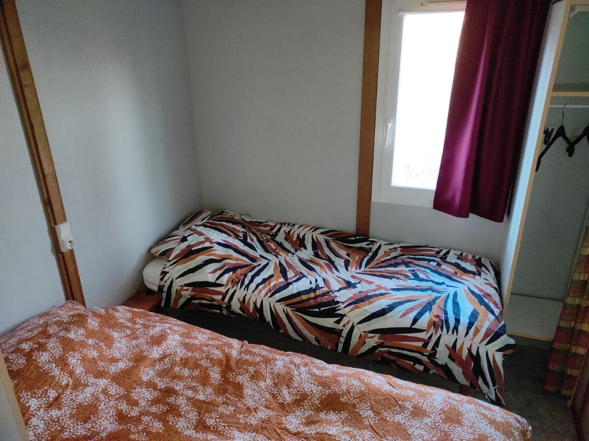 Chalet Simple Au Camping L'Etruyere Au Lac La Tardiere Zewnętrze zdjęcie